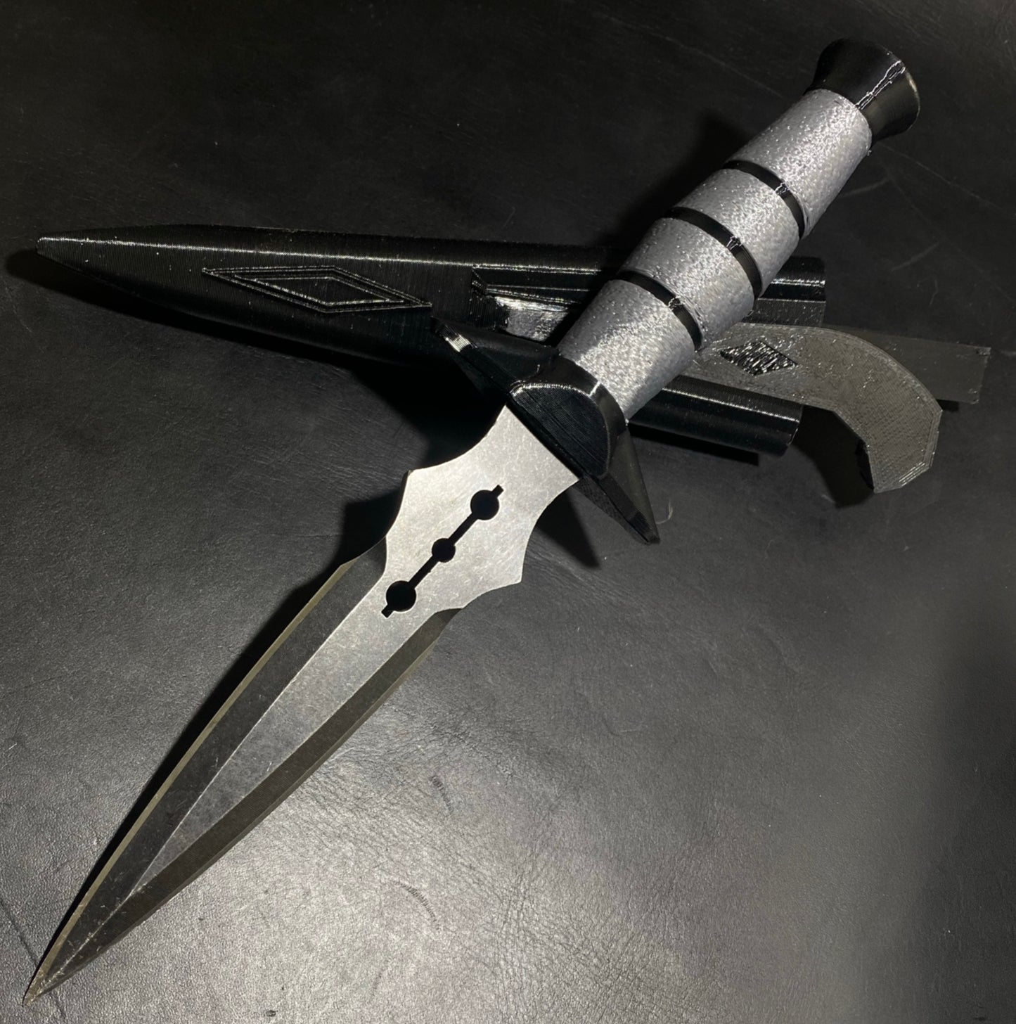 Gray marble/black claw